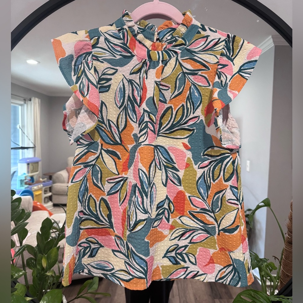 **NEW** THML Multicolor Leaf Print Flutter Sleeve… - image 1